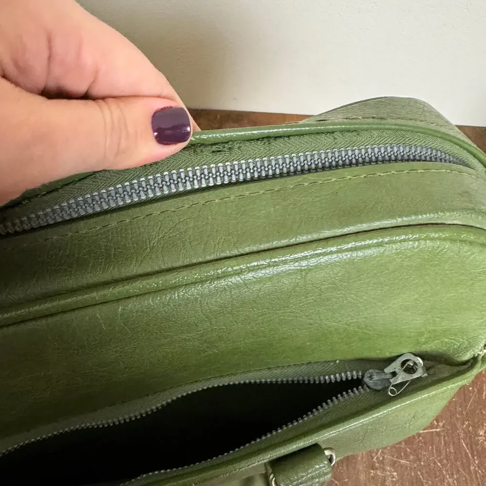 Vintage Samsonite Silhouette Denver, CO Green Zipper Carry-on Train‎ Bag Handles